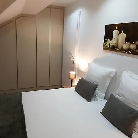 De La Gare Apartment *